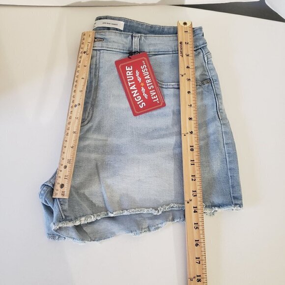 Levi's Strauss High Rise Shorts size 14 W32 NWT - Picture 7 of 9